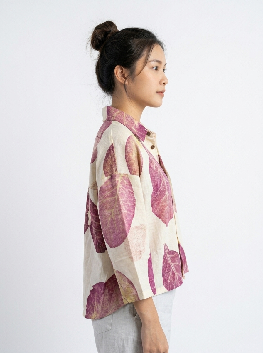 เสื้อเชิ้ตคอปกแขนสามส่วน ผ้าฝ้ายพิมพ์ลายพฤกษาธรรมชาติ (Eco-Printed Botanical Shirt) - Image 3