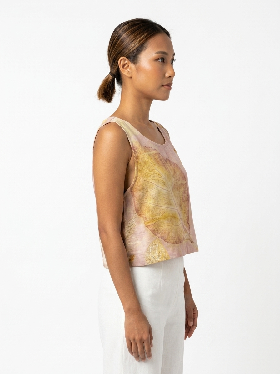 เสื้อครอปแขนกุดผ้าลินินพิมพ์ลายพฤกษาธรรมชาติสีชมพูพาสเทล (Eco-Printed Golden Leaf Blush Pink Linen Crop Top) - Image 3