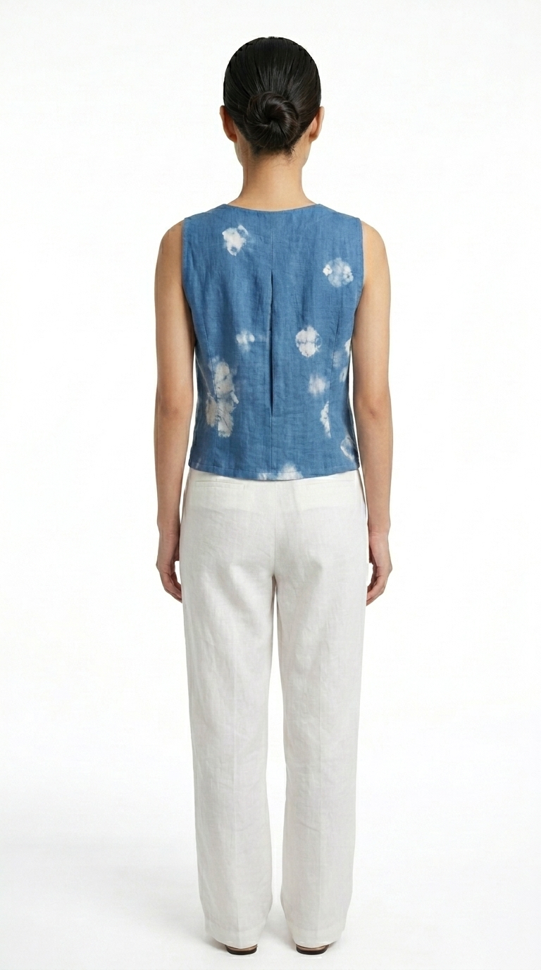 เสื้อกั๊กครอปผ้าย้อมครามธรรมชาติ (Natural Indigo Shibori Linen Vest) - Image 2